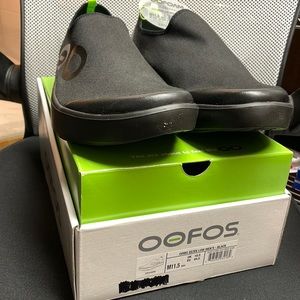 OOFOS OOMG EEZEE Low Men’s - Black size 11.5